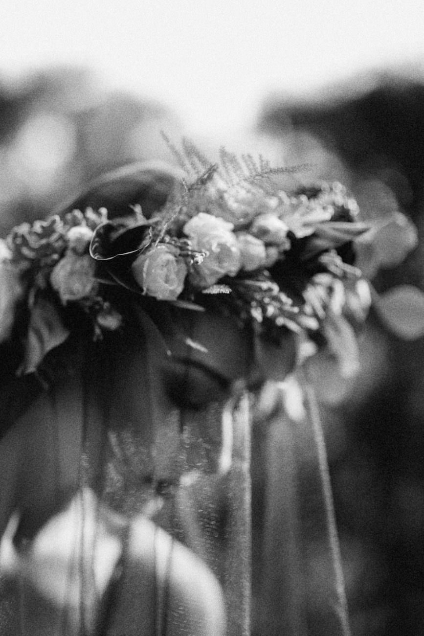 Style-Shoot-in-Tuscany-Italy-black-and-white-bride-in-veil