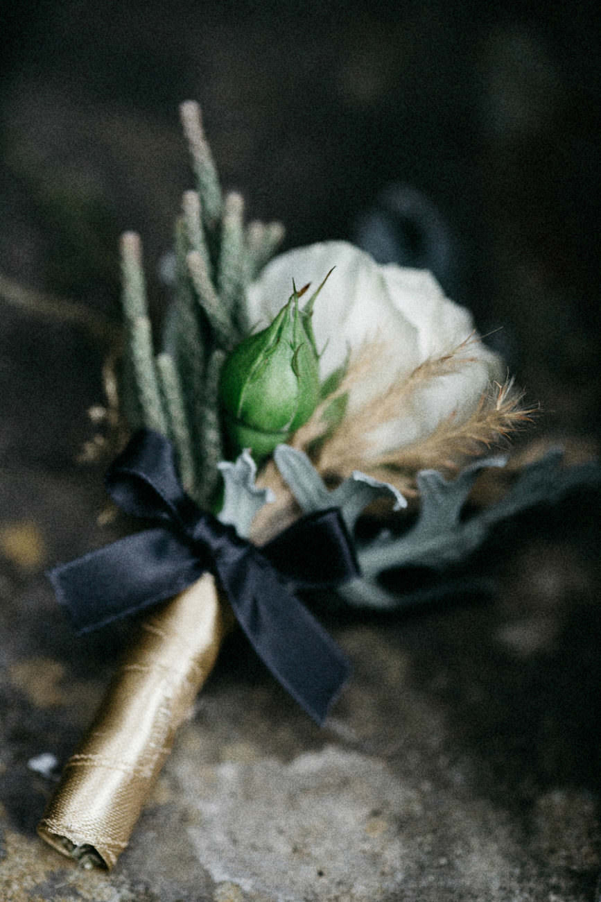 Style Shoot in Tuscany, Italy wedding boutonneire inspiration