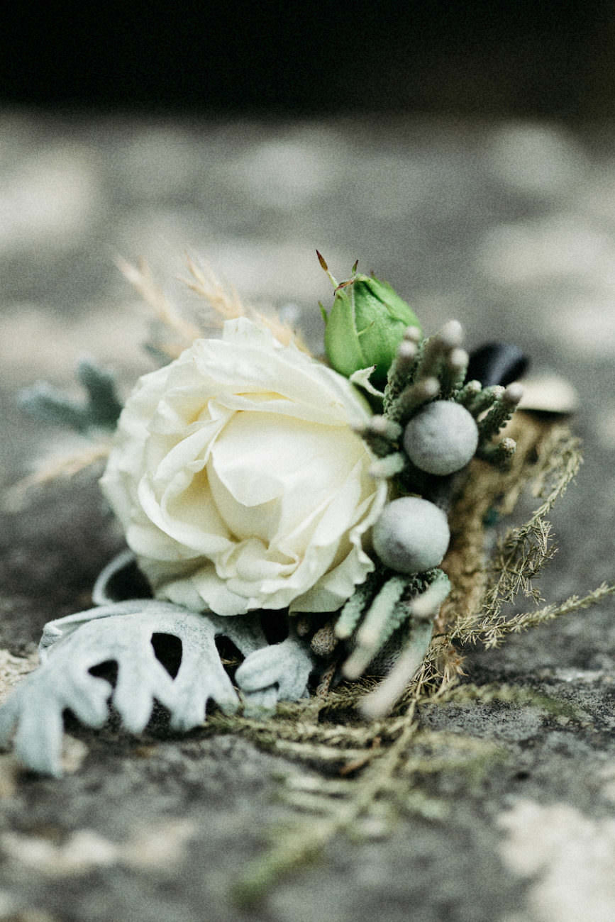 Style Shoot in Tuscany, Italy wedding flowers inpsiration bouts