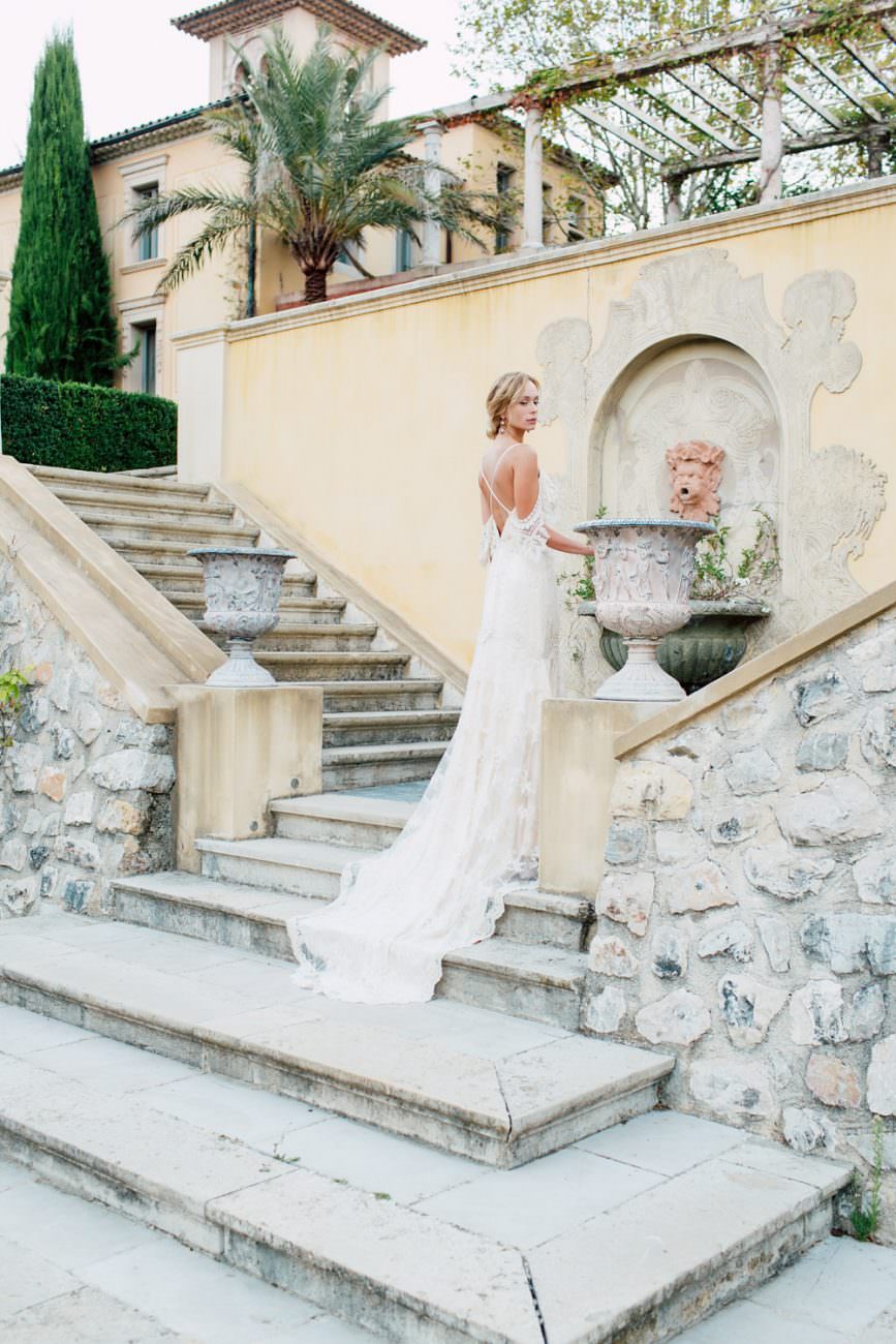 French Wedding Inspiration steps and model
