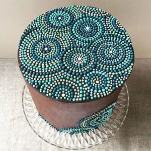 luxury wedding cake designers blue and green balls