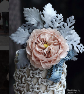luxury wedding cake designers chain like icing pattern detail