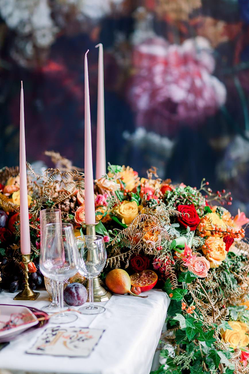 Baroque wedding stationery with place cards